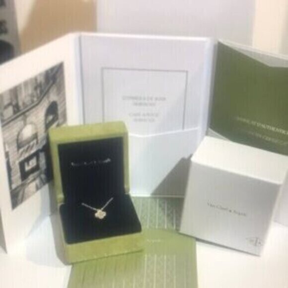 Authentic Van Cleef & Arpels 18K Yellow Gold Necklace - Picture 5 of 8